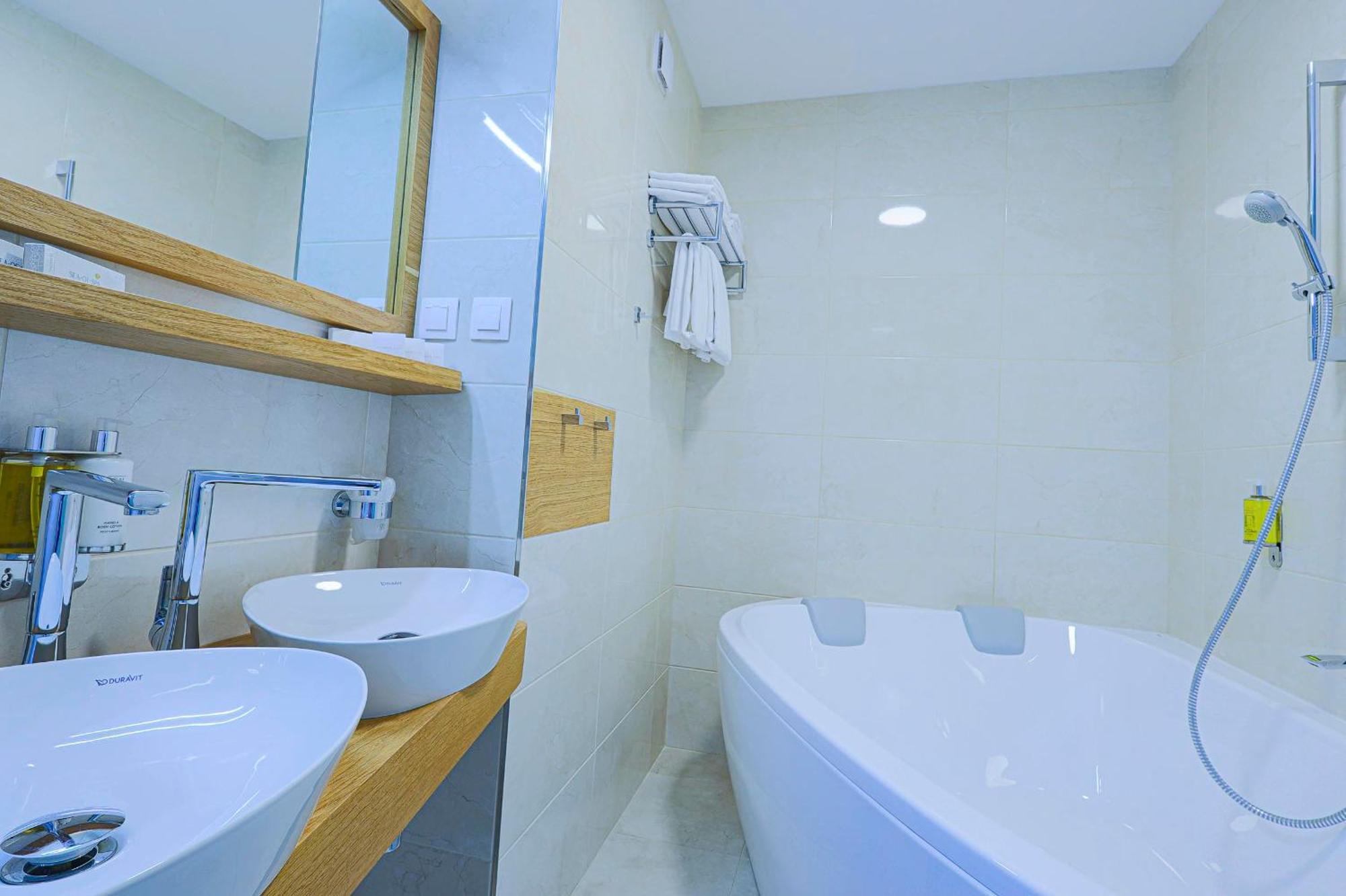 Hotel Metropol Spišská Nová Ves Esterno foto