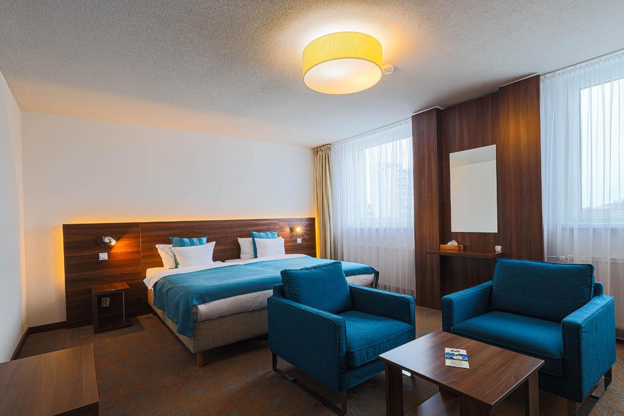 Hotel Metropol Spišská Nová Ves Esterno foto