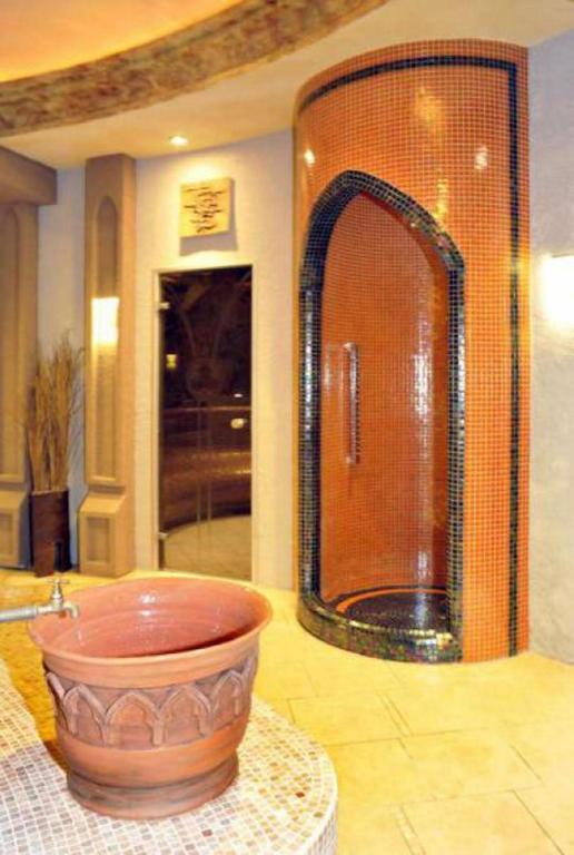 Hotel Metropol Spišská Nová Ves Esterno foto