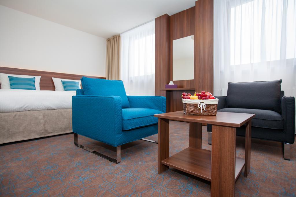 Hotel Metropol Spišská Nová Ves Esterno foto