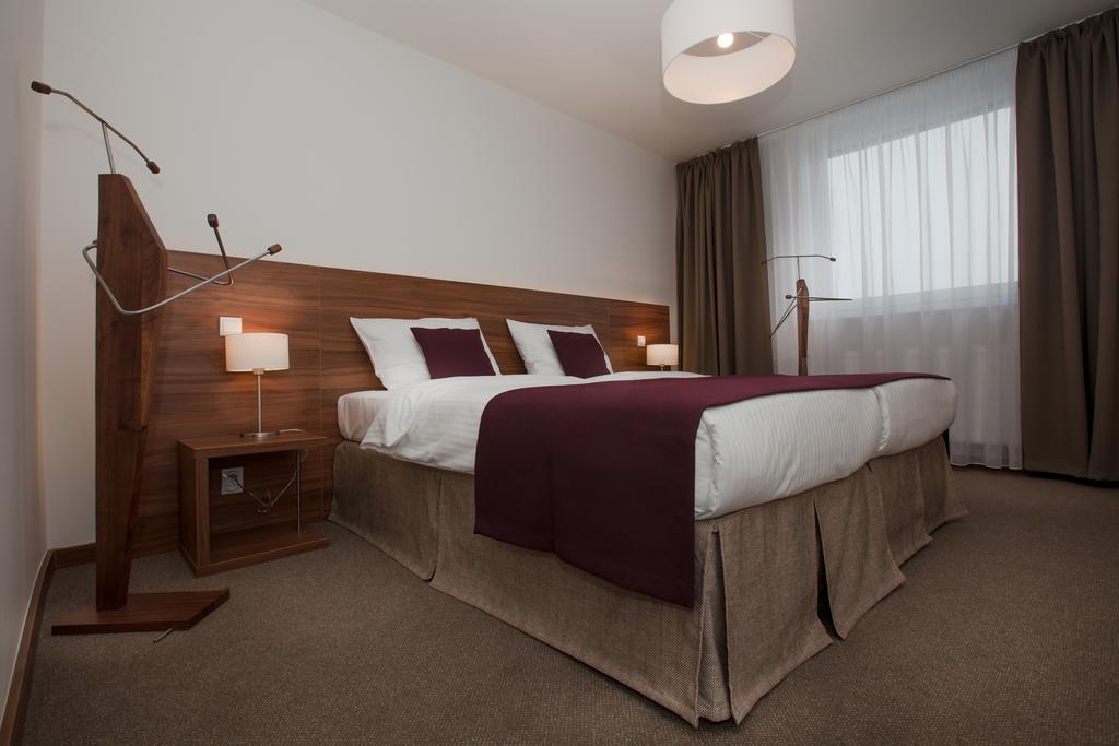 Hotel Metropol Spišská Nová Ves Esterno foto