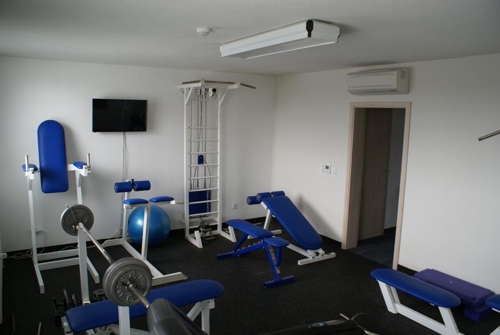 Hotel Metropol Spišská Nová Ves Esterno foto