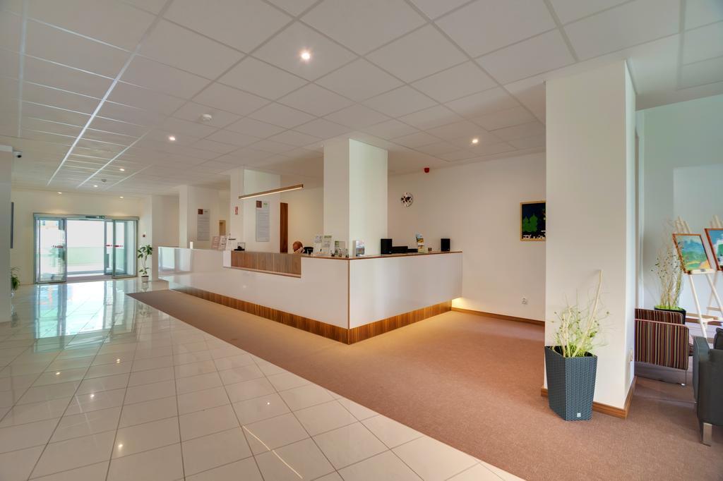 Hotel Metropol Spišská Nová Ves Esterno foto