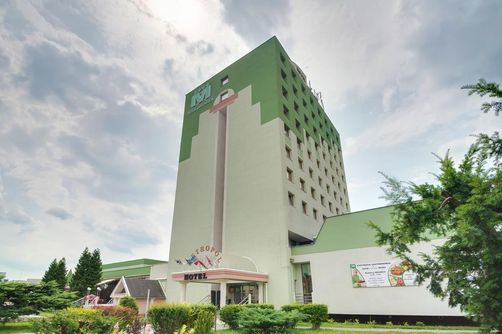 Hotel Metropol Spišská Nová Ves Esterno foto